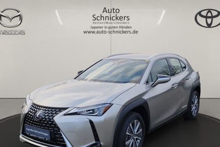 Lexus UX 2.933 km 24.990 &euro; Moers 47441