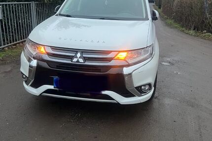 Mitsubishi Plug-in Hybrid Outlander 175.000 km 13.400 &euro; Essen 45143