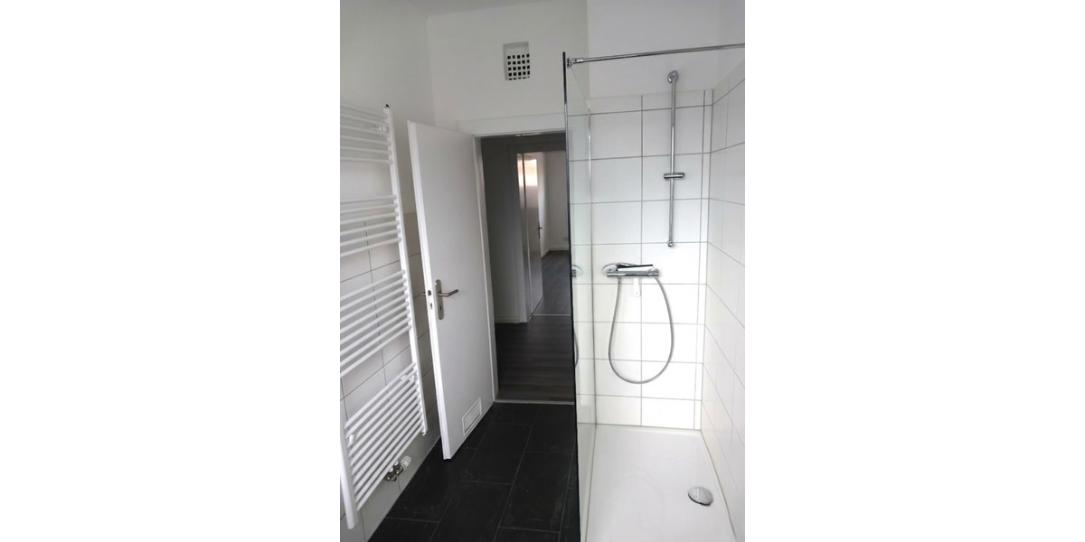 Etagenwohnung Oberhausen Osterfeld-West - 2 Zimmer, 70 m&sup2;, 598&euro; | Angebot:26261524