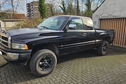 Dodge RAM 182.000 km 9.000 &euro; Duisburg 47269