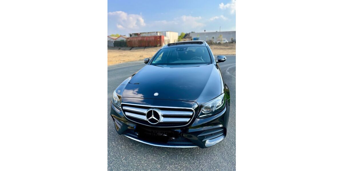 Mercedes-Benz 220 172.767 km 19.500 &euro; Marl 45772