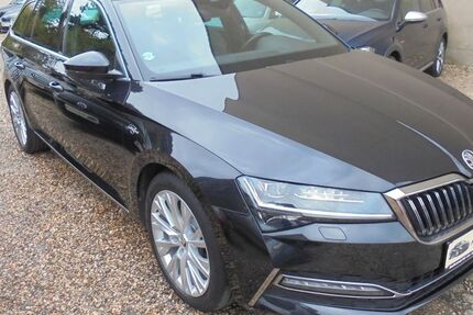 Skoda Superb 107.000 km 20.900 &euro; Duisburg 47249