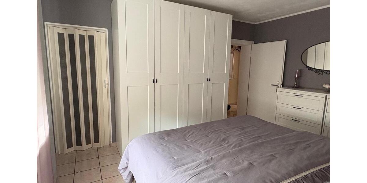 Etagenwohnung Duisburg Essenberg - 4 Zimmer, 100 m&sup2;, 190.000&euro; | Angebot:26115477