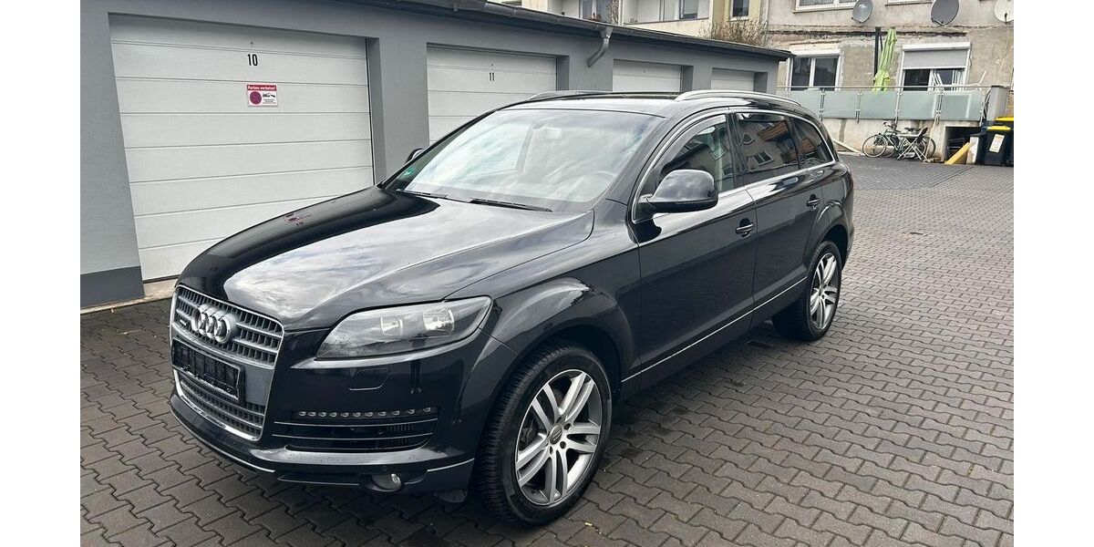 Audi Q7 200.000 km 7.950 &euro; Duisburg 47058