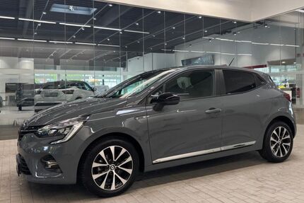 Renault Clio 19.765 km 14.790 &euro; Duisburg 47167