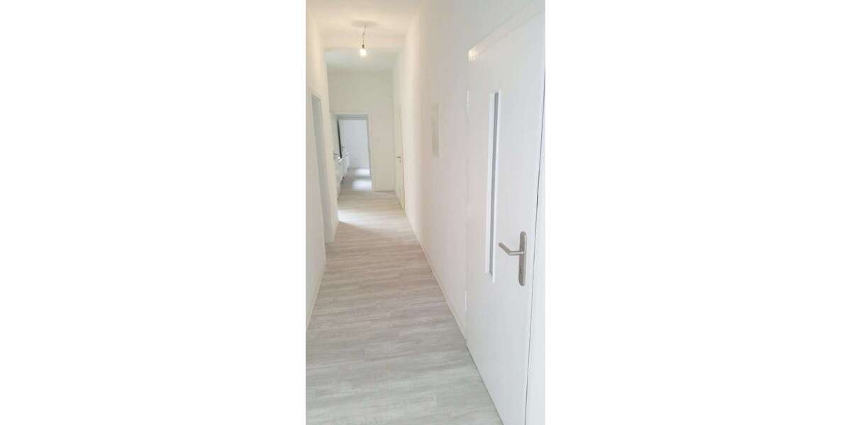 Etagenwohnung Duisburg Neudorf-Nord - 3 Zimmer, 95 m&sup2;, 805&euro; | Angebot:26200712