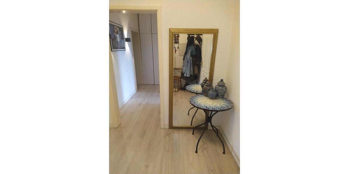 Etagenwohnung Krefeld - 3 Zimmer, 112 m&sup2;, 880&euro; | Angebot:26272589