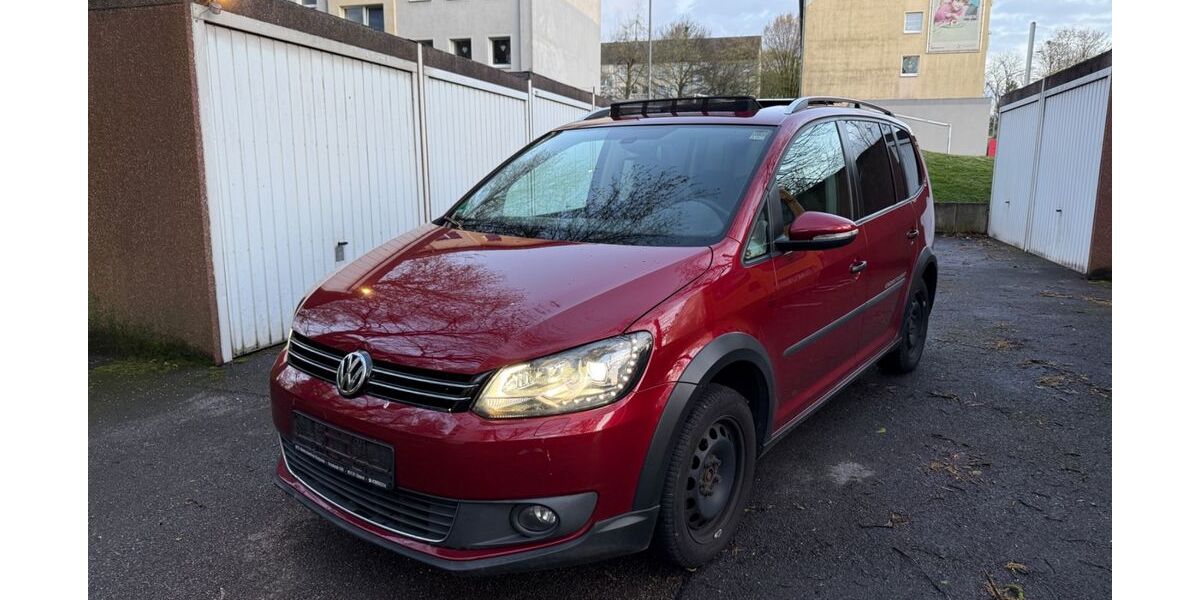 VW Touran 173.330 km 8.490 &euro; Essen 45326