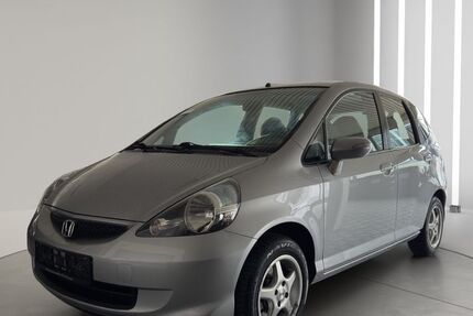 Honda Jazz 108.000 km 3.490 &euro; Oberhausen 46045