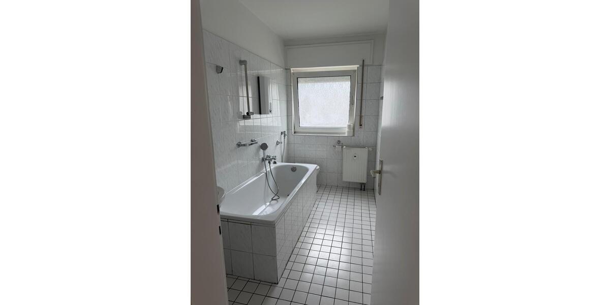 Erdgeschoßwohnung Essen Stadtbezirk IV - 1 Zimmer, 58 m&sup2;, 490&euro; | Angebot:26261253