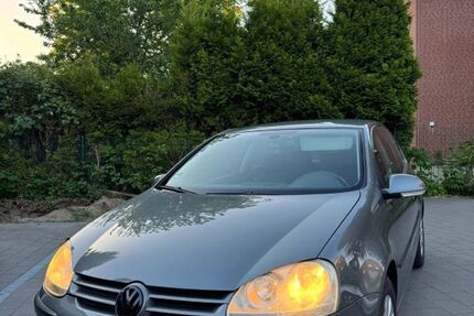 VW Golf 124.000 km 1.650 &euro; Marl 45772