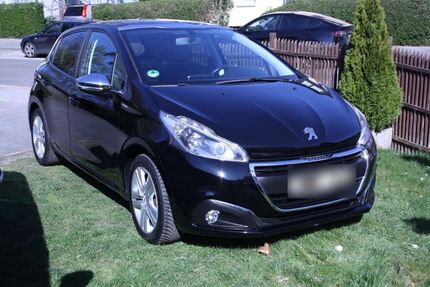 Peugeot 208 98.921 km 5.500 &euro; Essen 45309