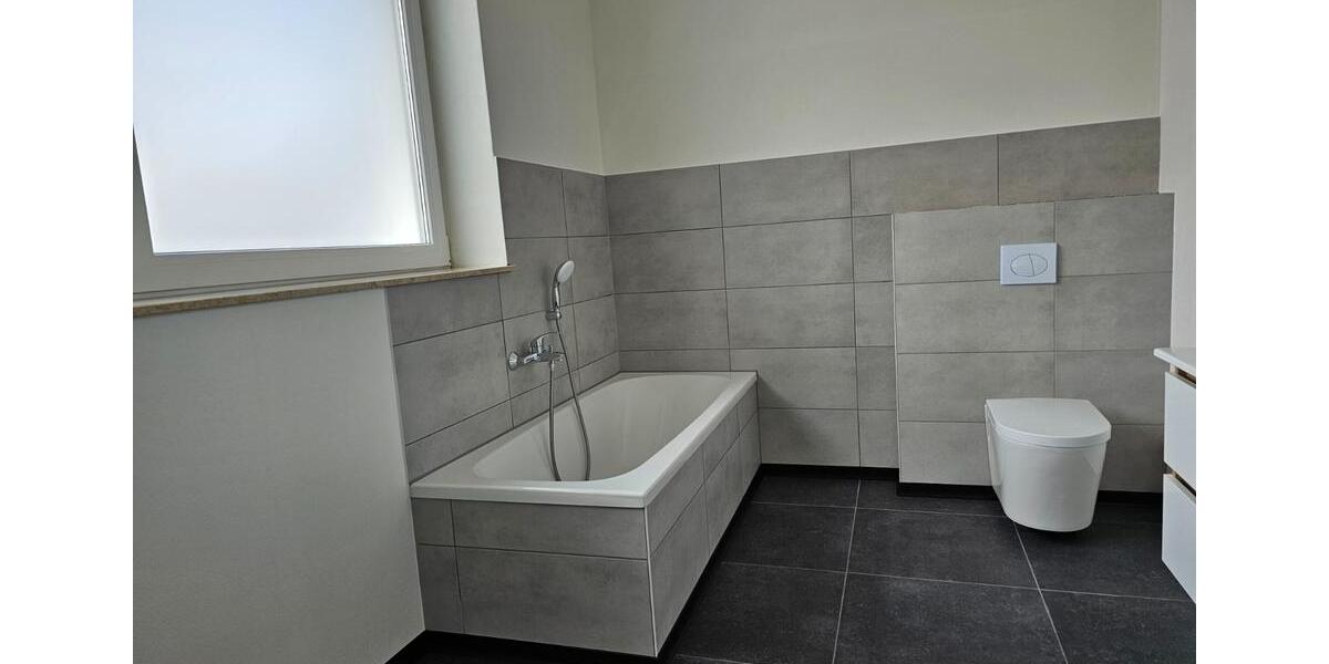 Etagenwohnung Wesel Bislich - 3 Zimmer, 102 m&sup2;, 1.020&euro; | Angebot:25753591