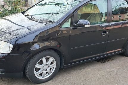 VW Touran 267.000 km 1.900 &euro; Duisburg 47167