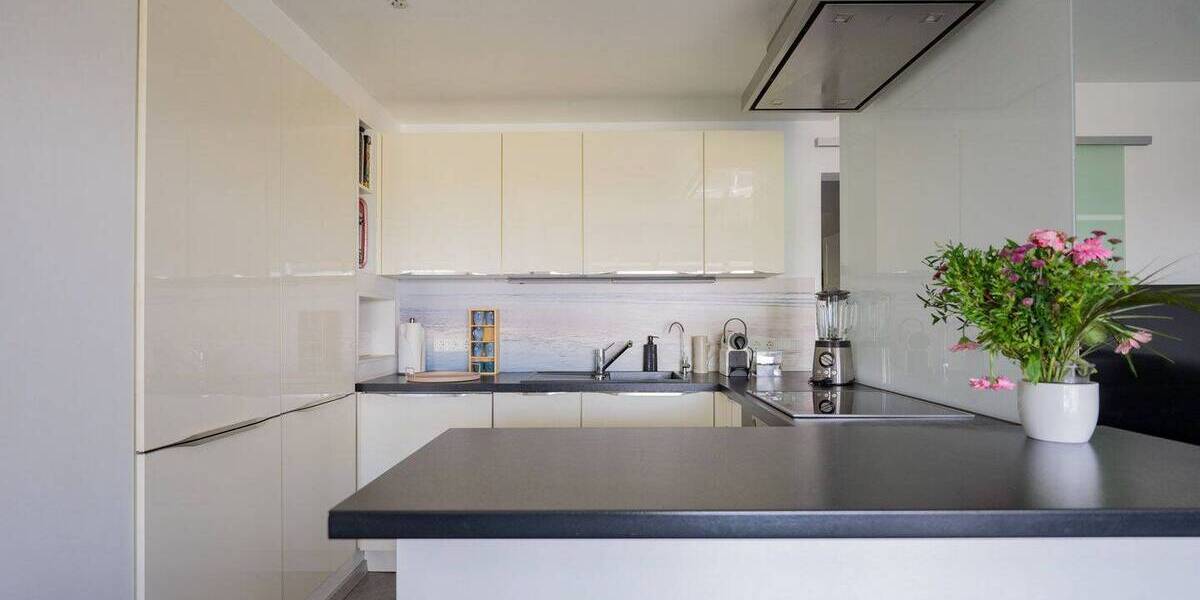 Etagenwohnung Krefeld / Cracau Cracau - 4 Zimmer, 91 m&sup2;, 259.000&euro; | Angebot:25695251