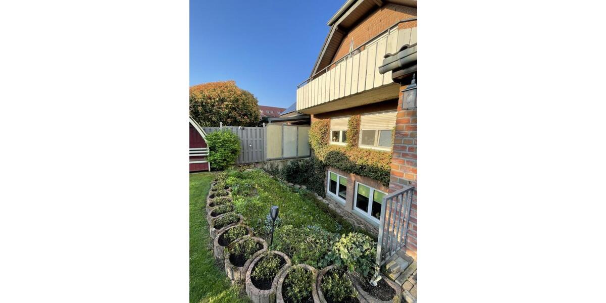 Doppelhaushälfte Alpen - 8 Zimmer, 222 m&sup2;, 599.000&euro; | Angebot:25156551