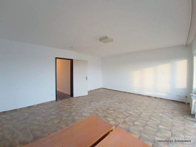 Etagenwohnung Krefeld Cracau - 2 Zimmer, 64 m&sup2;, 580&euro; | Angebot:26244441