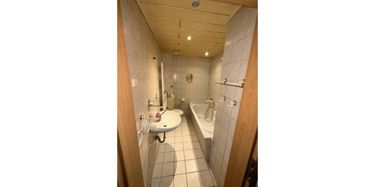 Etagenwohnung Duisburg Mittelmeiderich - 2.5 Zimmer, 64 m&sup2;, 79.800&euro; | Angebot:27071956