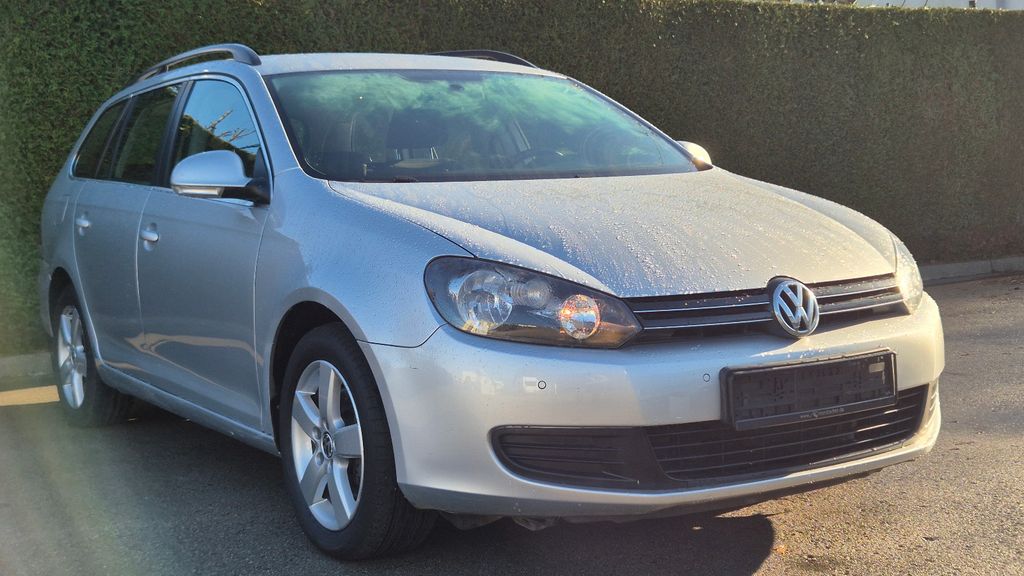 VW Golf 137.000 km 5.400 &euro; Essen 45356
