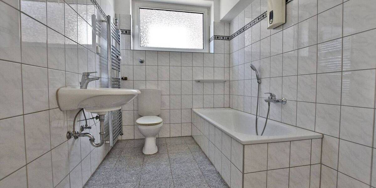 Etagenwohnung Essen Steele - 3 Zimmer, 120 m&sup2;, 1.000&euro; | Angebot:26107110