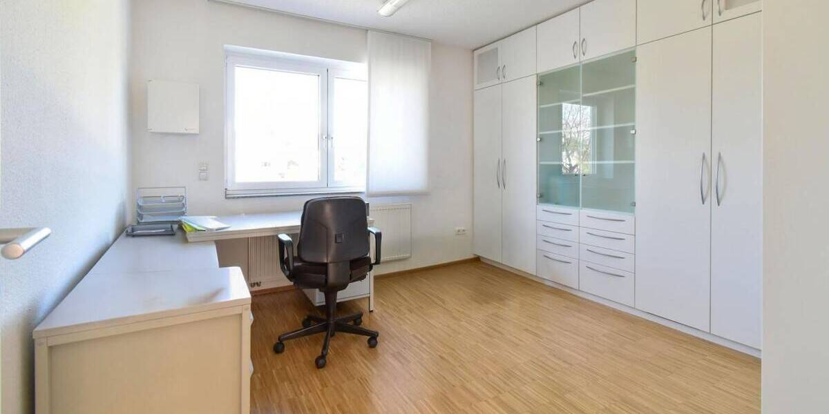 Einfamilienhaus Essen Bredeney - 6 Zimmer, 280 m&sup2;, 1.175.000&euro; | Angebot:26217565
