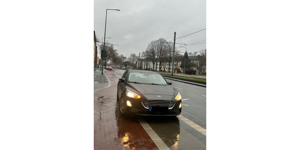 Ford Focus 115.000 km 9.500 &euro; Duisburg 47055