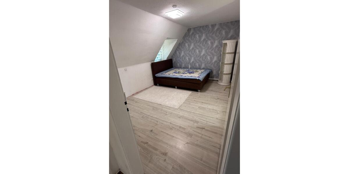 Dachgeschoßwohnung Gelsenkirchen Buer - 3.5 Zimmer, 65 m&sup2;, 750&euro; | Angebot:25840848