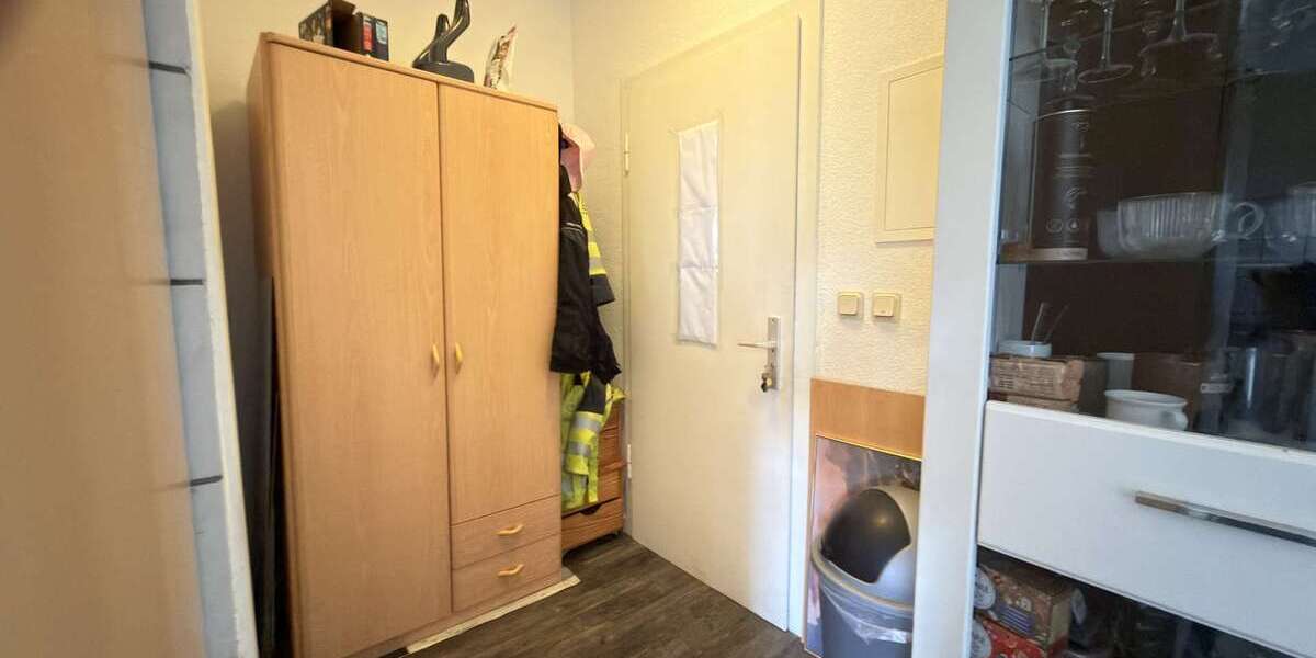 Zwei vermietete Wohneinheiten mit großem Garten und ausbaufähigem DG zur WohnungMaisonette - Etagenwohnung Essen Stadtbezirk VI | Angebot:24796116