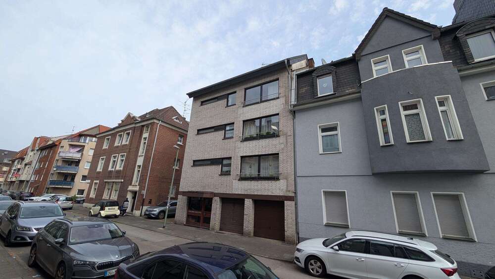 Etagenwohnung Duisburg Rheinhausen - 3.5 Zimmer, 130 m&sup2;, 750&euro; | Angebot:26289010