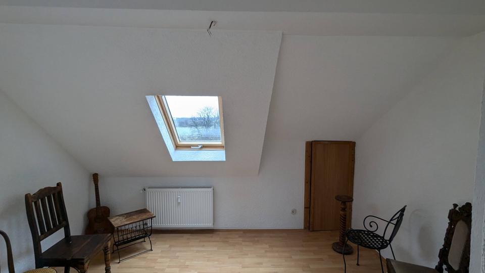 Dachgeschoßwohnung Gelsenkirchen Gelsenkirchen-West - 3 Zimmer, 67 m&sup2;, 600&euro; | Angebot:24846423