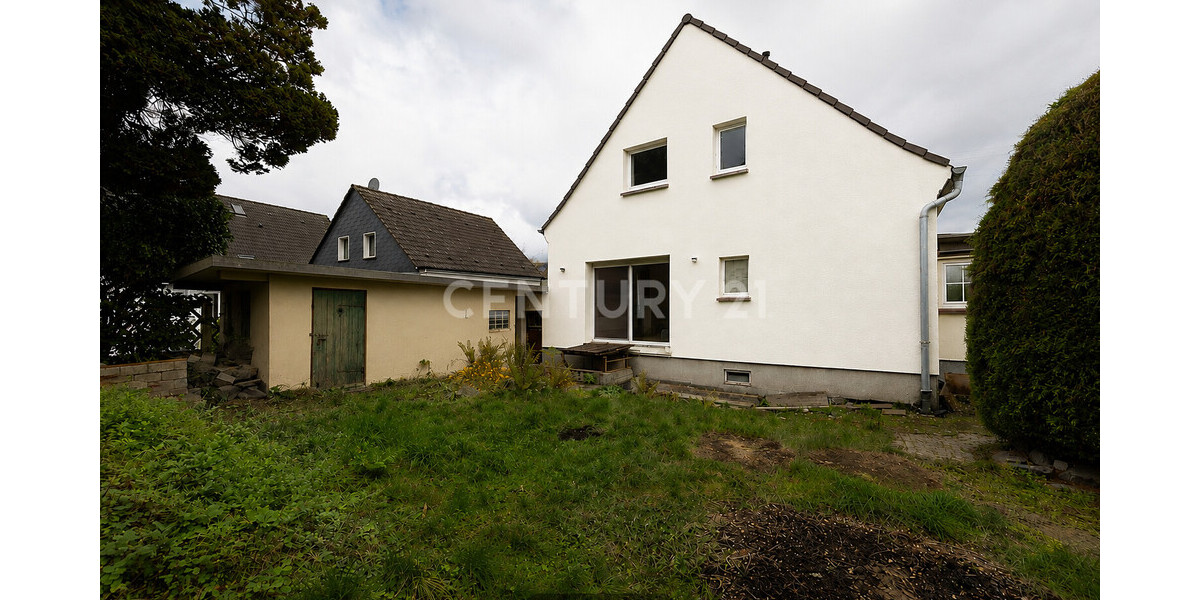 Traumhaus für Paare: Moderne Räume, freistehende Badewanne & viel Potenzial im Grünen - Einfamilienhaus Essen Stadtbezirk IV | Angebot:27248509
