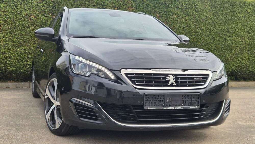 Peugeot 308 184.000 km 8.900 &euro; Essen 45356