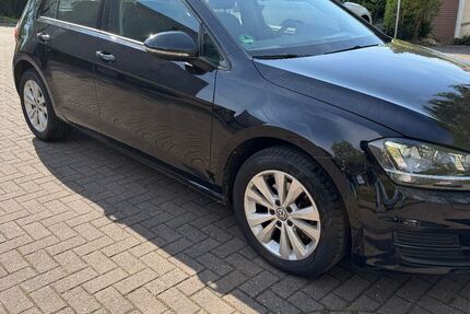 VW Golf 88.000 km 10.500 &euro; Essen 45359