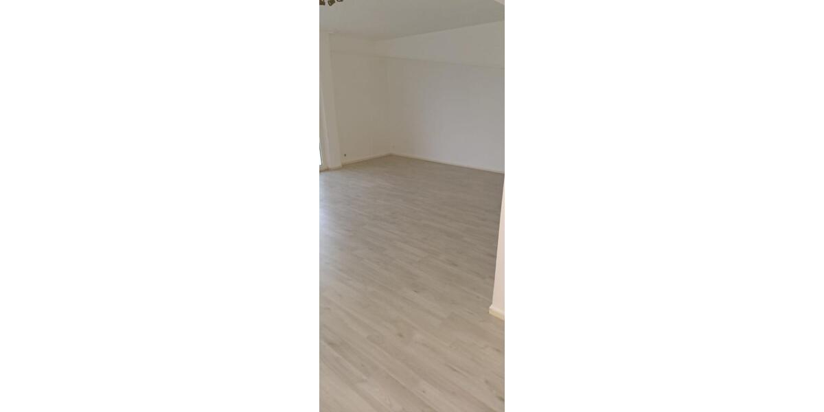 Etagenwohnung Wesel - 4 Zimmer, 94 m&sup2;, 940&euro; | Angebot:25960298
