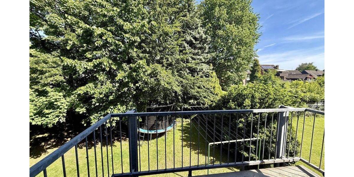 Etagenwohnung Oberhausen Eisenheim - 3 Zimmer, 81 m&sup2;, 600&euro; | Angebot:26787679