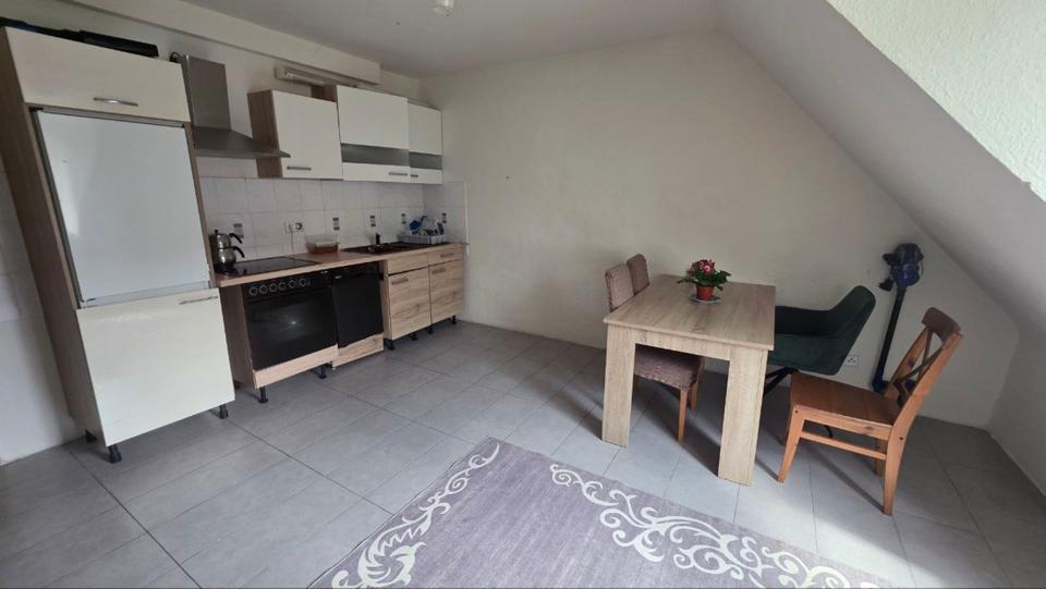 Dachgeschoßwohnung Gelsenkirchen Ückendorf - 2.5 Zimmer, 70 m&sup2;, 550&euro; | Angebot:25942472