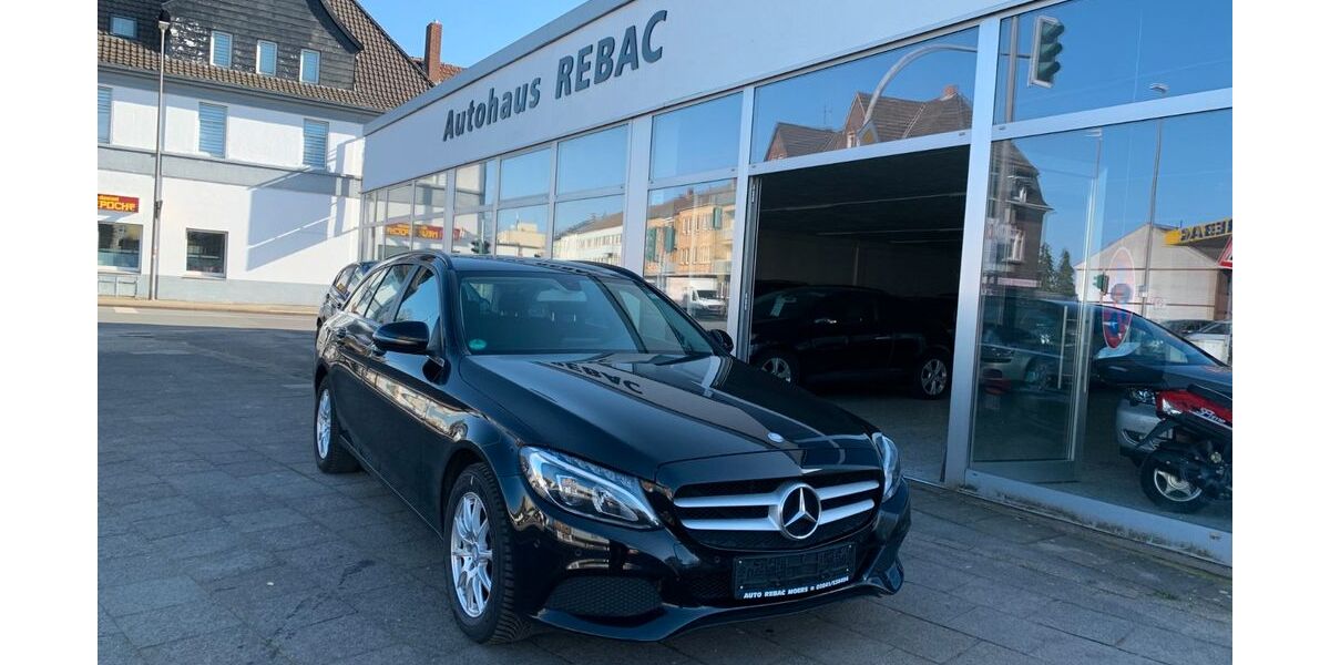 Mercedes-Benz C 200 158.000 km 15.990 &euro; Moers 47443