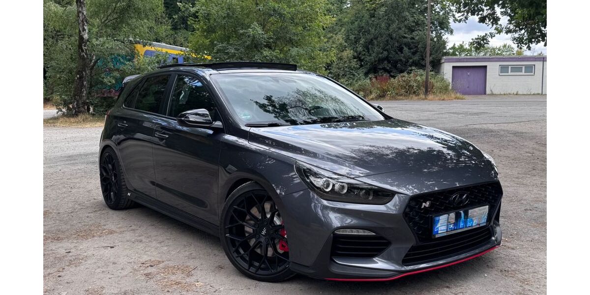 Hyundai i30 70.000 km 22.400 &euro; Duisburg 47169