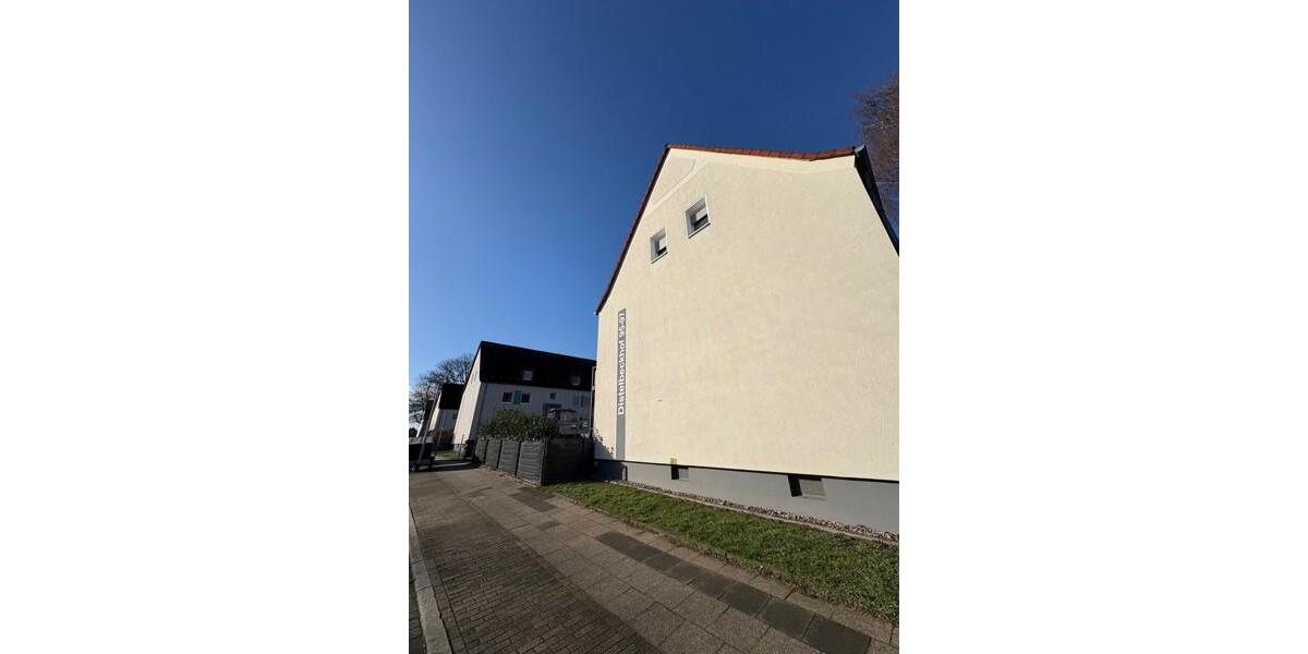 Erdgeschoßwohnung Essen Stadtbezirk VI - 3.5 Zimmer, 57 m&sup2;, 774&euro; | Angebot:26275320