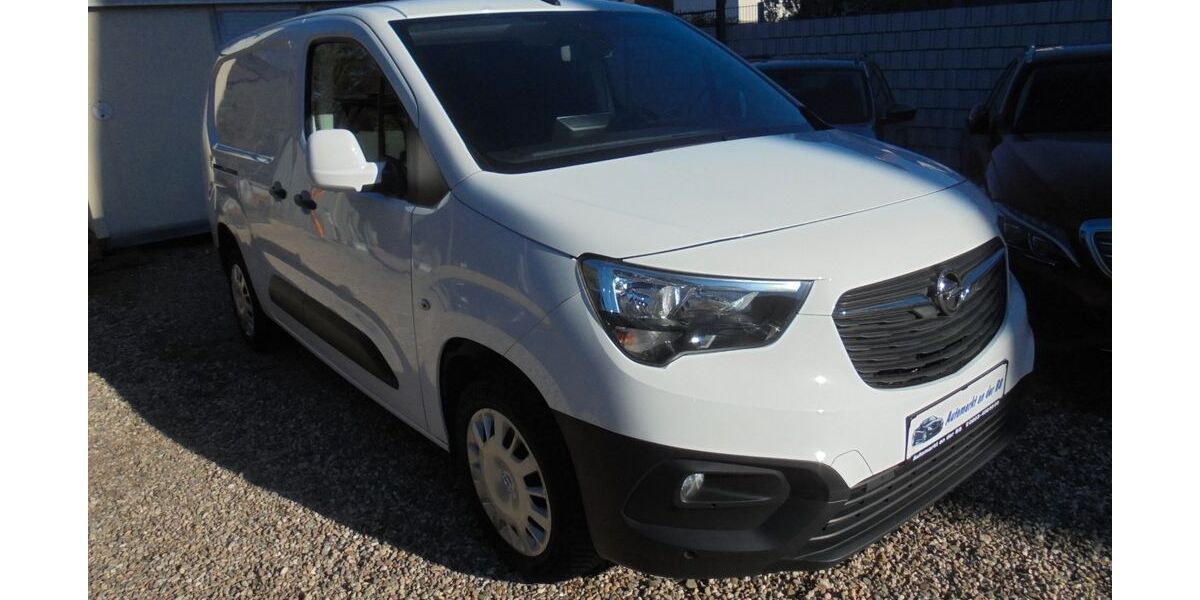 Opel Combo 111.600 km 11.999 &euro; Duisburg 47249