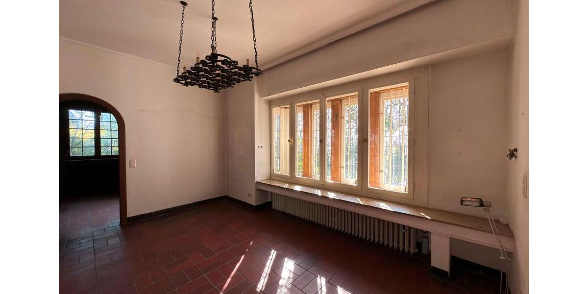 Einfamilienhaus Krefeld Hülser Berg - 10 Zimmer, 285 m&sup2;, 940.000&euro; | Angebot:26137127