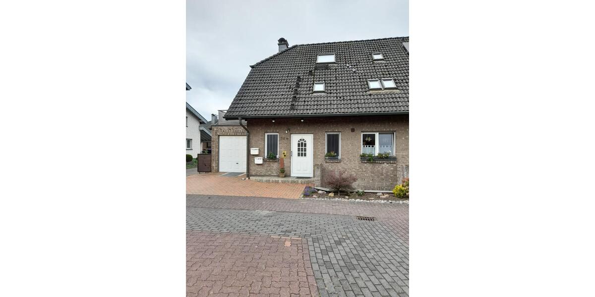 Doppelhaushälfte Alpen - 7 Zimmer, 179 m&sup2;, 486.000&euro; | Angebot:26224965