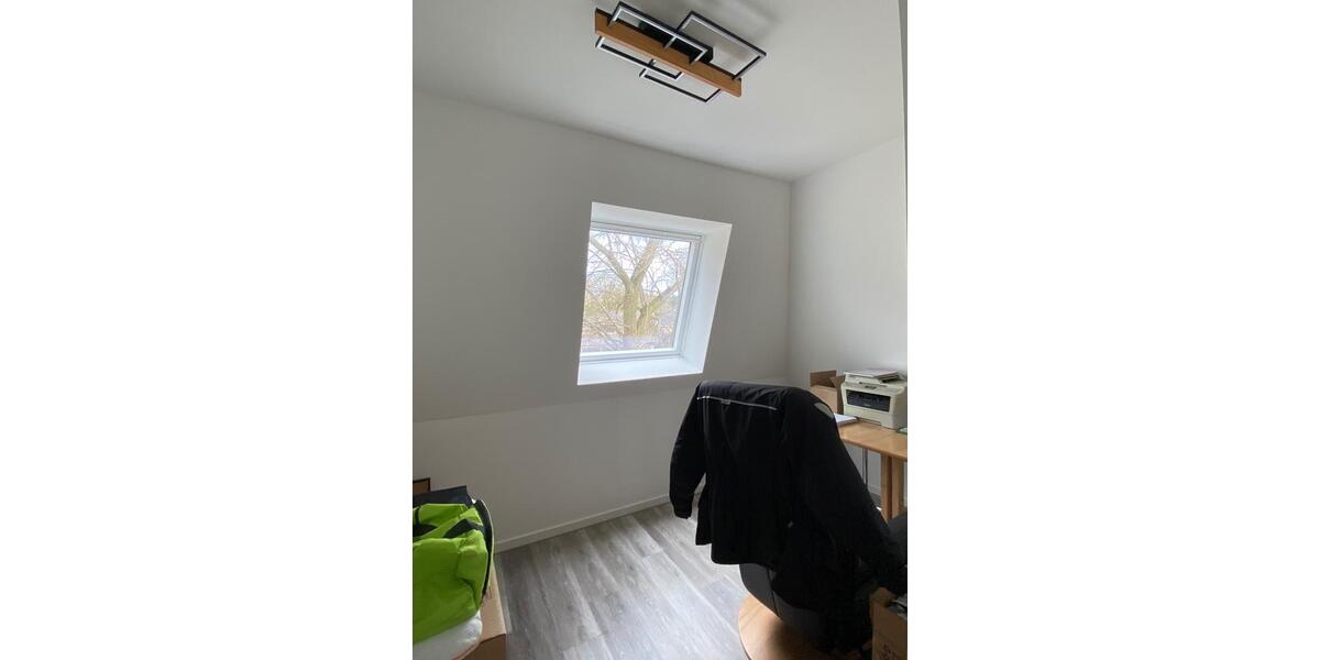 Dachgeschoßwohnung Wesel Bislich - 3 Zimmer, 85 m&sup2;, 900&euro; | Angebot:25967643