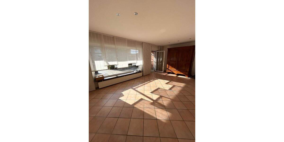 Reihenhaus Wesel - 4 Zimmer, 135 m&sup2;, 300.000&euro; | Angebot:25666297