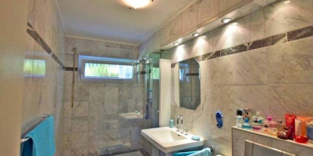 Etagenwohnung Essen Schuir - 2 Zimmer, 95 m&sup2;, 1.150&euro; | Angebot:26228920