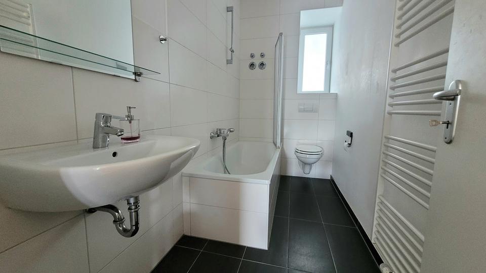 Erdgeschoßwohnung Essen Stadtbezirk III - 2 Zimmer, 68 m&sup2;, 549&euro; | Angebot:23715590