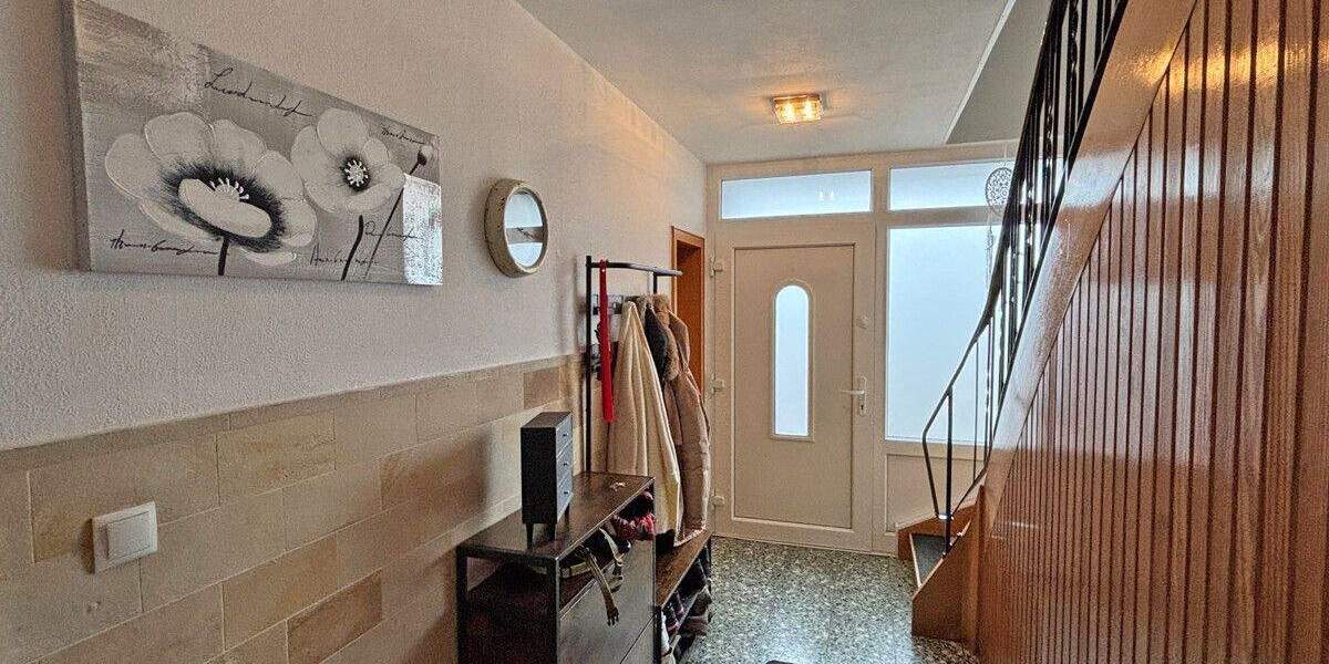 Mehrfamilienhaus, Wohnhaus Voerde Spellen - 6 Zimmer, 165 m&sup2;, 395.000&euro; | Angebot:25741546