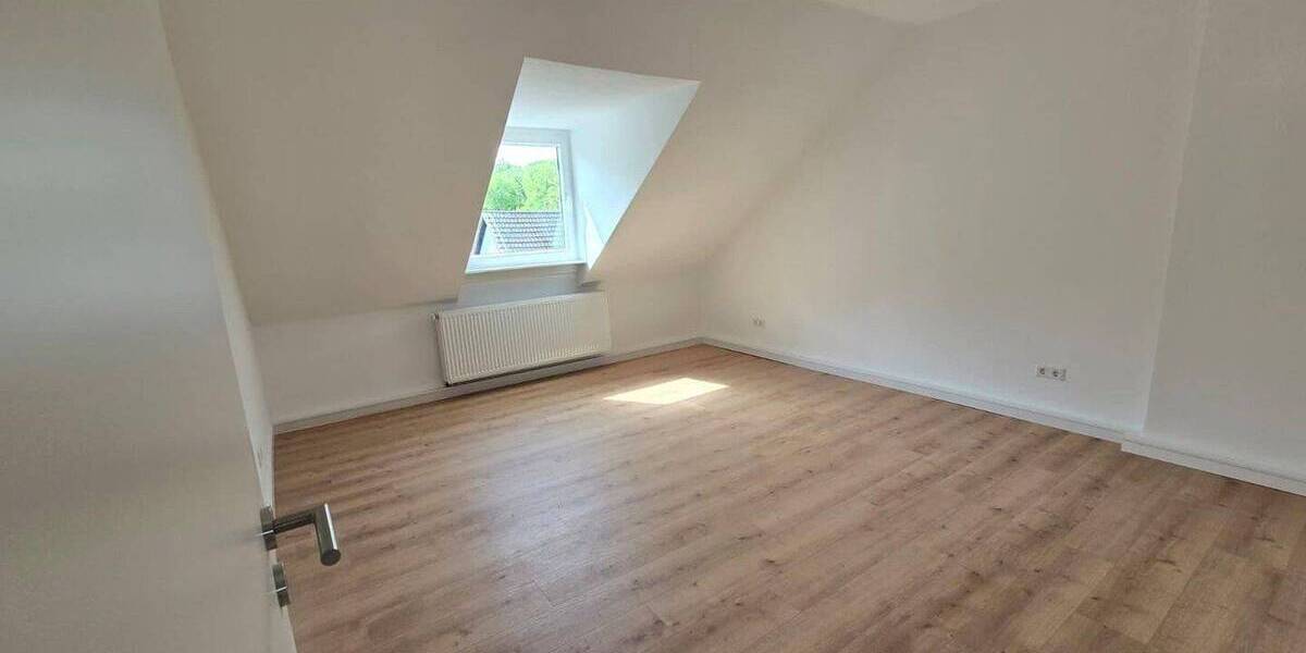 Etagenwohnung Wesel - 3 Zimmer, 90 m&sup2;, 810&euro; | Angebot:26800586