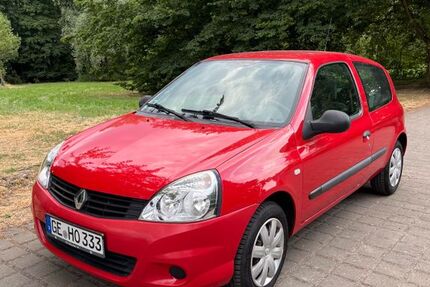 Renault Clio 64.767 km 2.300 &euro; Gelsenkirchen 45894