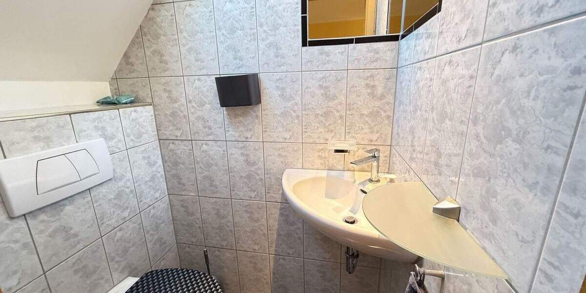 Einfamilienhaus Geldern - 7 Zimmer, 180 m&sup2;, 569.000&euro; | Angebot:25695653